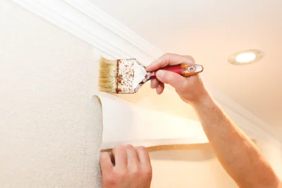Pose de papier peint à Montarcher — revêtements muraux et toiles de verre